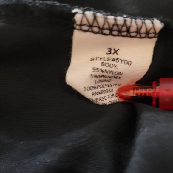 Ultra Flirt Plus • Vintage| Allover Lace w/Off-Shoulder Long Sleeve sz 3X - Picture 10 of 10